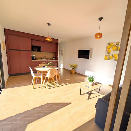 Daya Lodge. LʼIsle-sur-la-Sorgue Extérieur photo