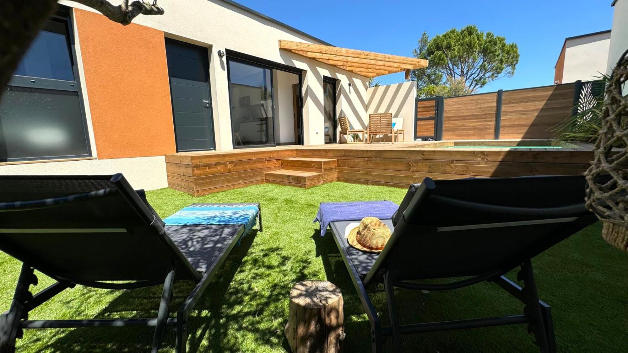 Daya Lodge. LʼIsle-sur-la-Sorgue Extérieur photo