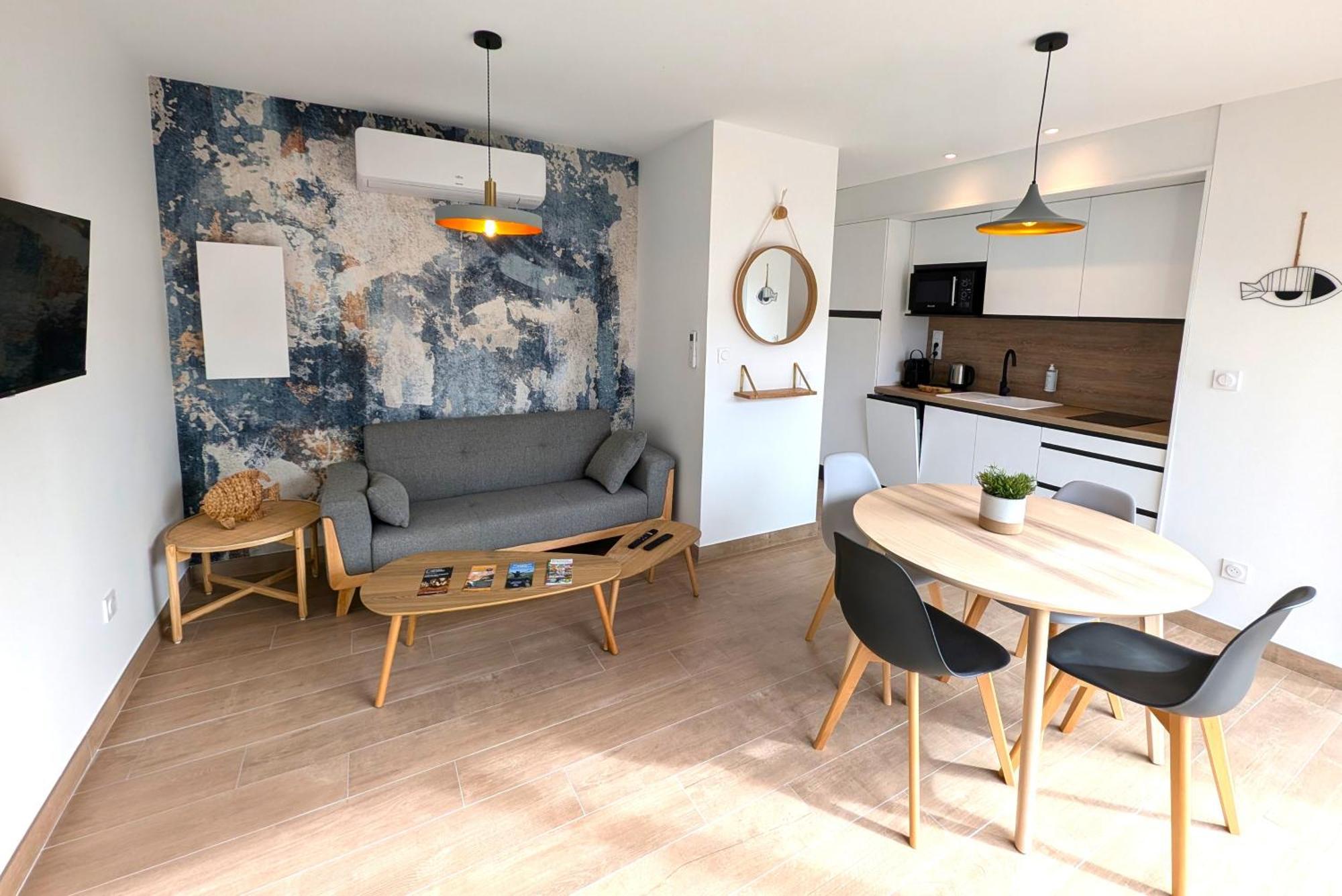 Daya Lodge. LʼIsle-sur-la-Sorgue Extérieur photo