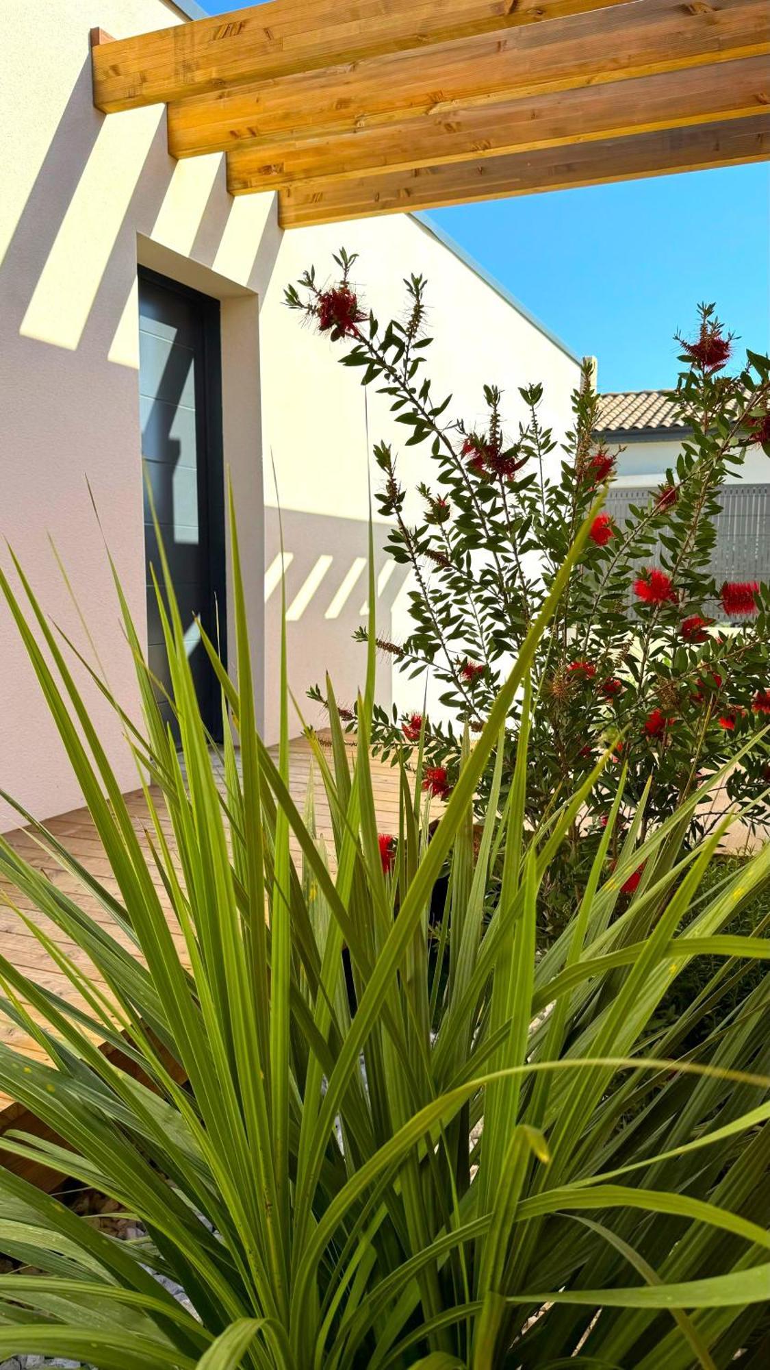 Daya Lodge. LʼIsle-sur-la-Sorgue Extérieur photo